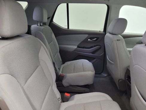 Used 2020 Chevrolet Traverse LT FWD image 19