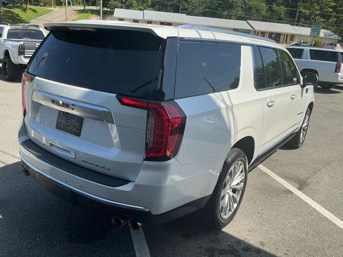 Used 2022 GMC Yukon XL Denali RWD image 6