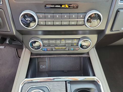 Used 2021 Ford Expedition Limited RWD image 38