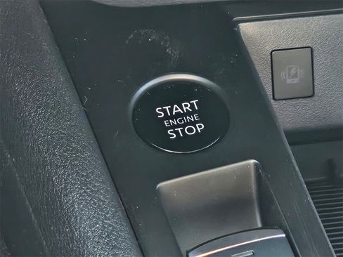 New 2026 Nissan Kicks SV image 12