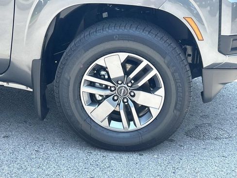 New 2026 Nissan Frontier SV w/ SV Convenience Package RWD image 9