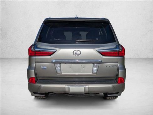 Used 2017 Lexus LX 570 4WD image 4