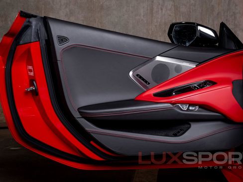 Used 2020 Chevrolet Corvette Stingray w/ 3LT Preferred Equipment Group image 17