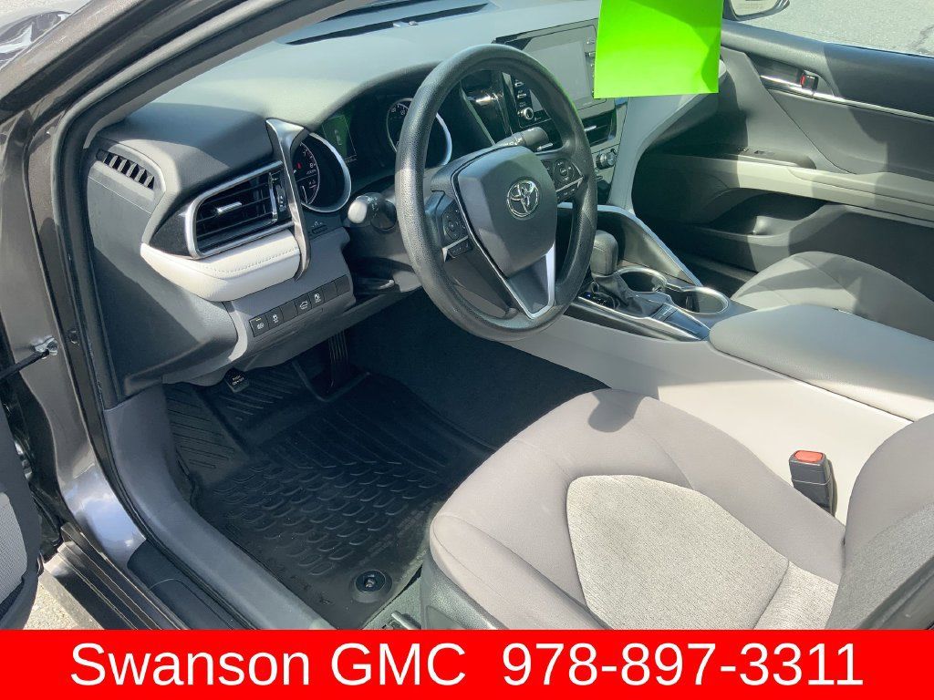 Used 2022 Toyota Camry LE FWD image 11