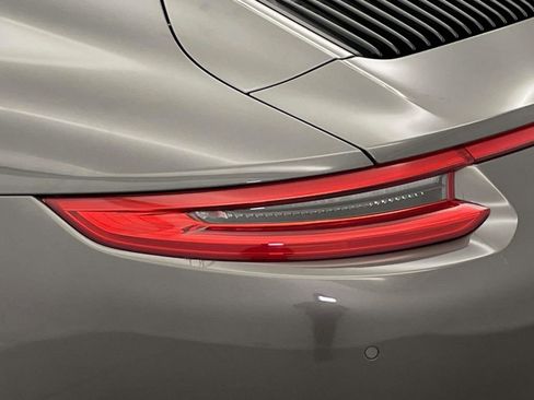 Certified 2017 Porsche 911 Carrera 4S image 16