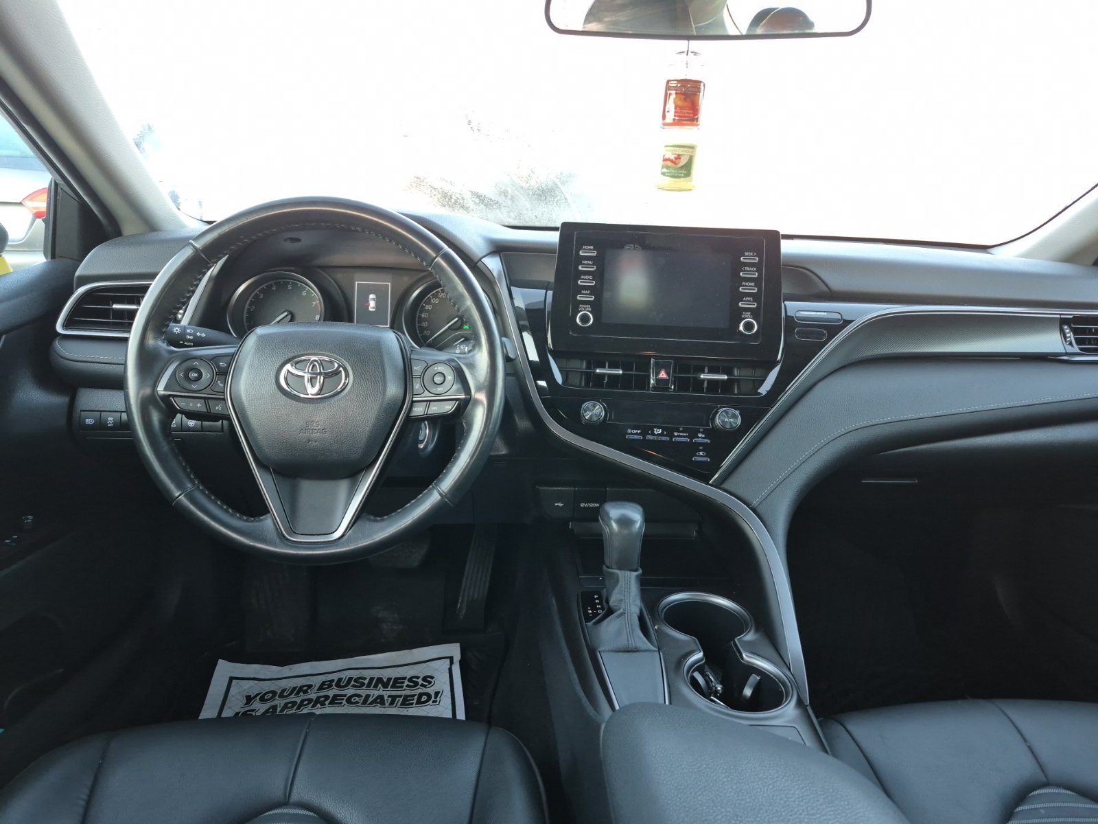 Used 2023 Toyota Camry SE FWD image 8