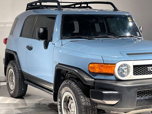Used 2014 Toyota FJ Cruiser 4WD image 15