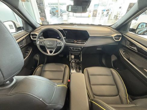 Used 2024 Chevrolet TrailBlazer ACTIV w/ Convenience Package AWD/4WD image 25