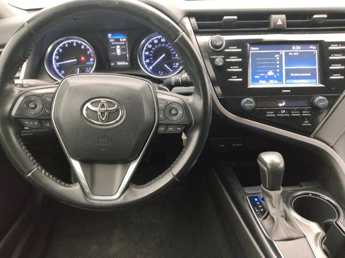 Used 2020 Toyota Camry SE image 22