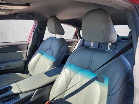 Used 2020 Toyota Avalon XLE image 13