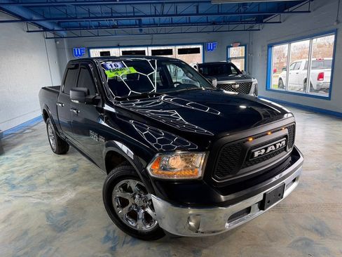 Used 2016 RAM 1500 Laramie AWD/4WD image 5