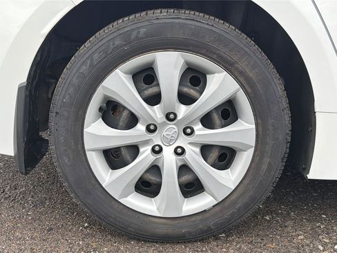 Used 2022 Toyota Corolla LE FWD image 25