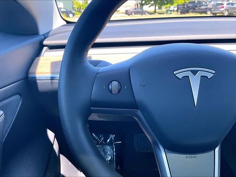 Used 2021 Tesla Model 3 Standard Range Plus RWD image 24