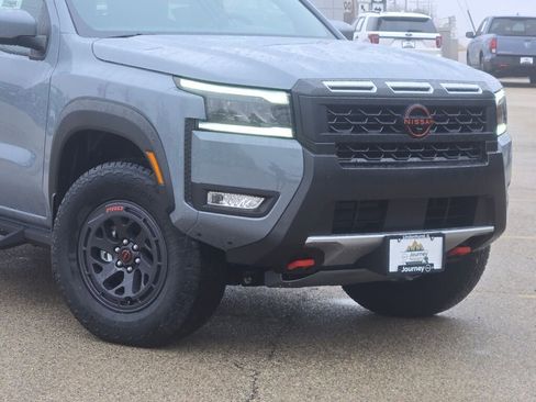 New 2026 Nissan Frontier PRO-4X w/ Pro-4x Convenience Package image 2