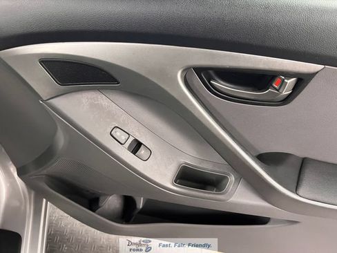 Used 2013 Hyundai Elantra GLS FWD image 34