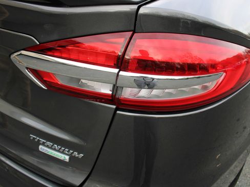 Used 2020 Ford Fusion Titanium image 24