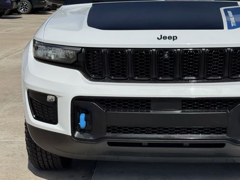 Used 2022 Jeep Grand Cherokee Trailhawk image 6