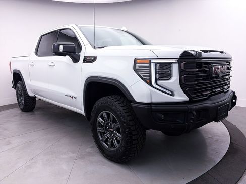 Used 2025 GMC Sierra 1500 AT4X AWD/4WD image 32