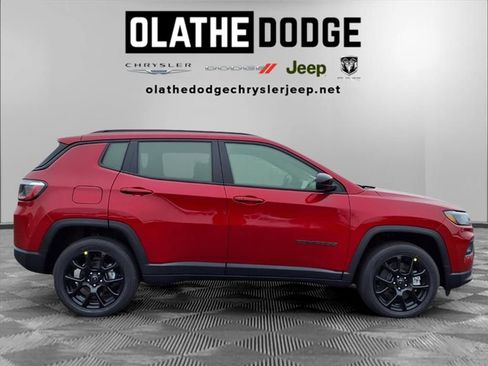 New 2026 Jeep Compass Latitude AWD/4WD image 25