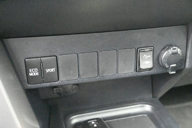 Used 2017 Toyota RAV4 XLE w/ Plus Extra Value Package AWD/4WD image 22