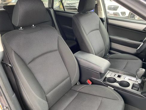 Used 2019 Subaru Outback 2.5i Premium AWD/4WD image 16
