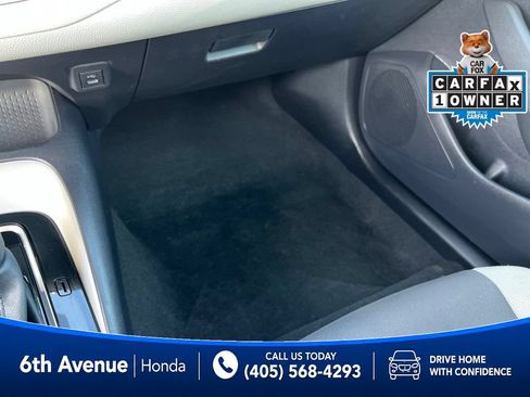 Used 2025 Toyota Corolla LE FWD image 32