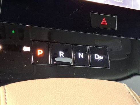 Certified 2025 INFINITI QX80 Sensory image 18