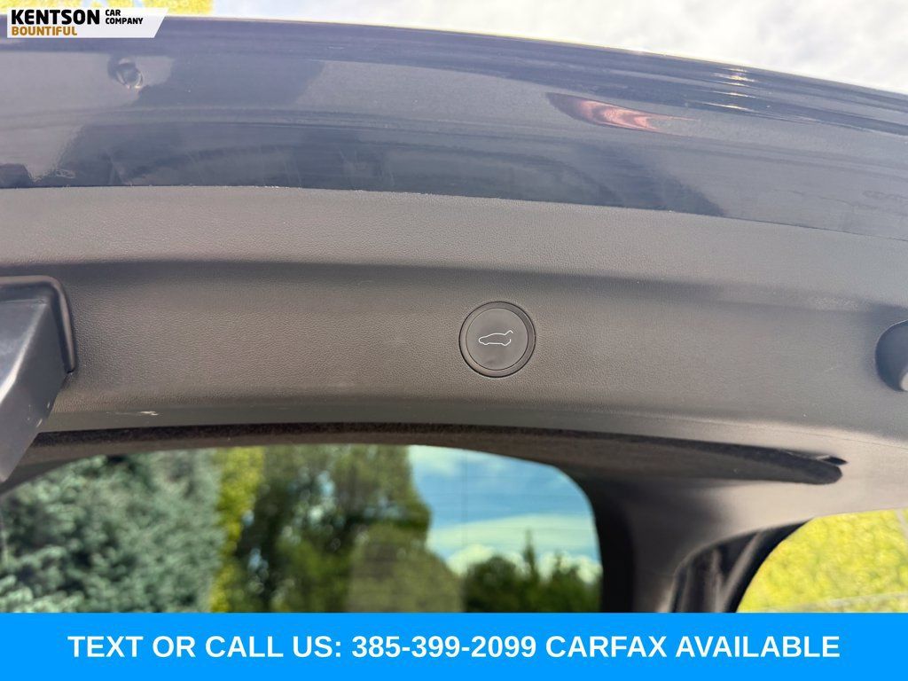 Used 2022 Tesla Model Y Performance AWD/4WD image 28