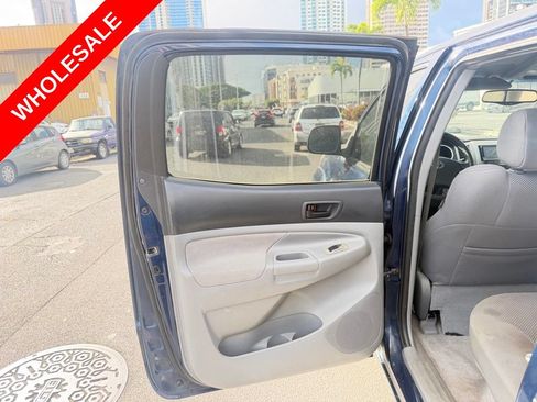 Used 2005 Toyota Tacoma PreRunner RWD image 9