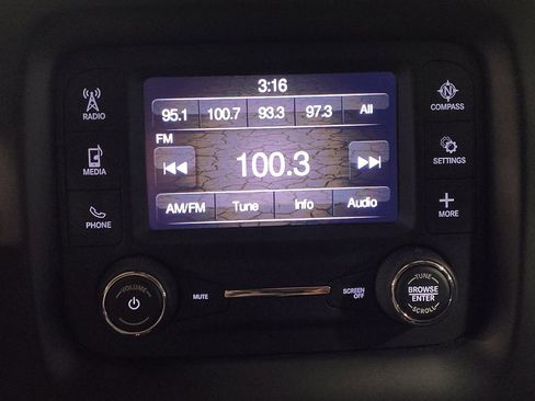 Used 2018 Jeep Compass Sport FWD image 25