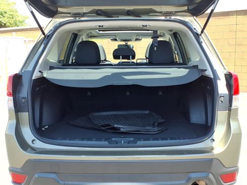 Used 2023 Subaru Forester Premium AWD/4WD image 16