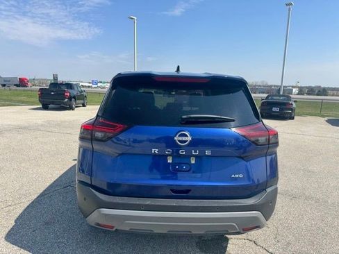 Used 2023 Nissan Rogue S image 8