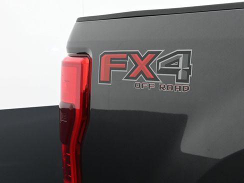 Used 2019 Ford F250 Lariat w/ Lariat Value Package image 47