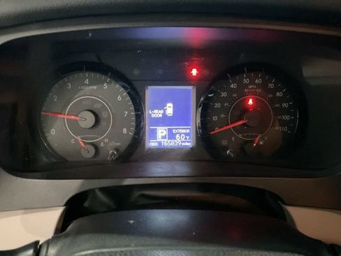 Used 2017 Toyota Sienna LE image 7