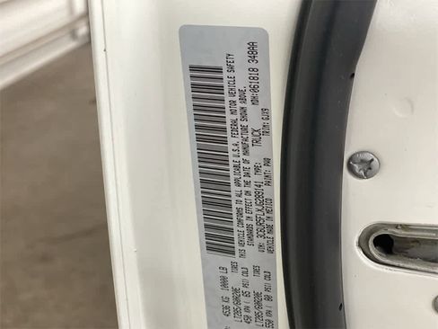 Used 2018 RAM 2500 Laramie w/ Convenience Group image 28