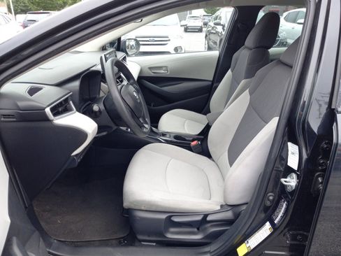 Used 2020 Toyota Corolla LE FWD image 29