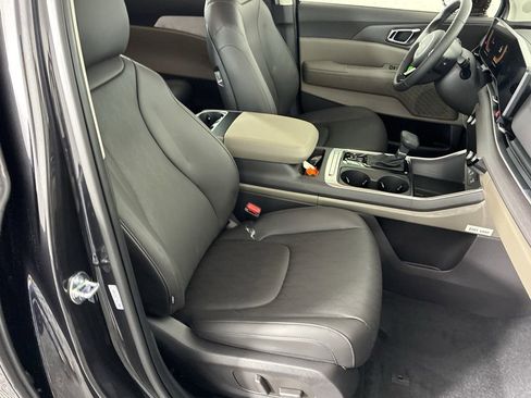 New 2026 Kia Carnival EX image 36