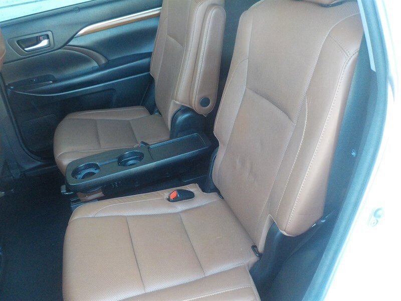 Used 2018 Toyota Highlander Limited AWD/4WD image 7