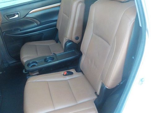 Used 2018 Toyota Highlander Limited Platinum image 7