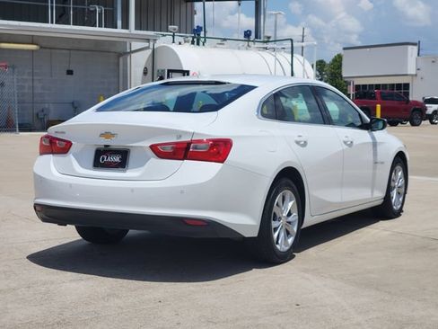 Used 2025 Chevrolet Malibu LT FWD image 7