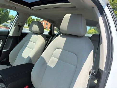 Certified 2022 Honda Civic EX image 14