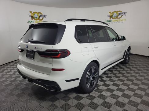 New 2026 BMW X7 M60i image 7
