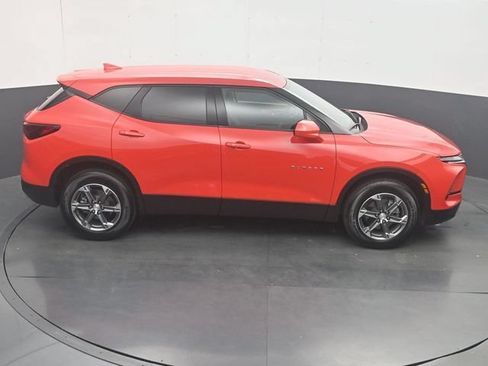 Used 2025 Chevrolet Blazer LT FWD image 25