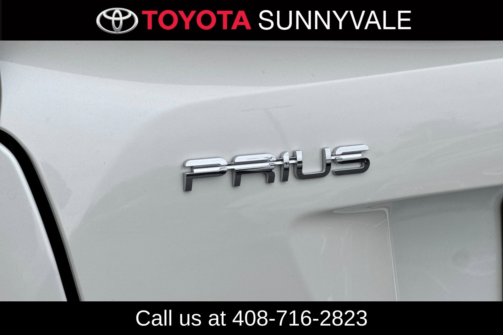 Certified 2018 Toyota Prius Three Touring FWD image 30