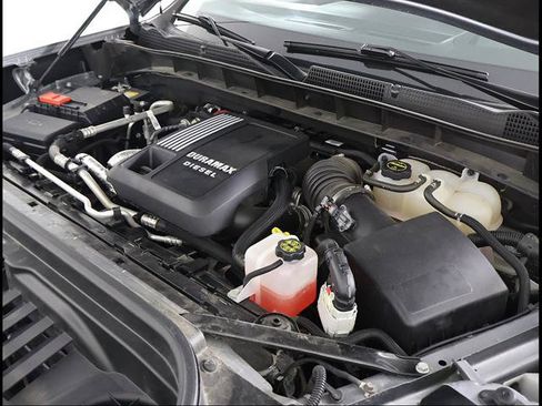 Used 2024 GMC Sierra 1500 Denali RWD image 11