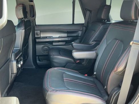 Used 2019 Ford Expedition Limited w/ Equipment Group 303A AWD/4WD image 16
