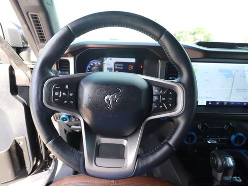 Used 2022 Ford Bronco Outer Banks AWD/4WD image 18