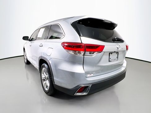 Used 2019 Toyota Highlander Limited image 8