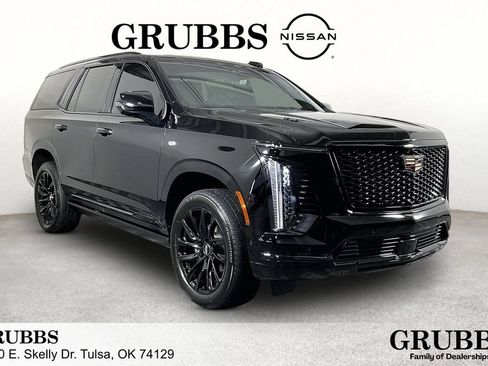 Used 2025 Cadillac Escalade Sport AWD/4WD image 1