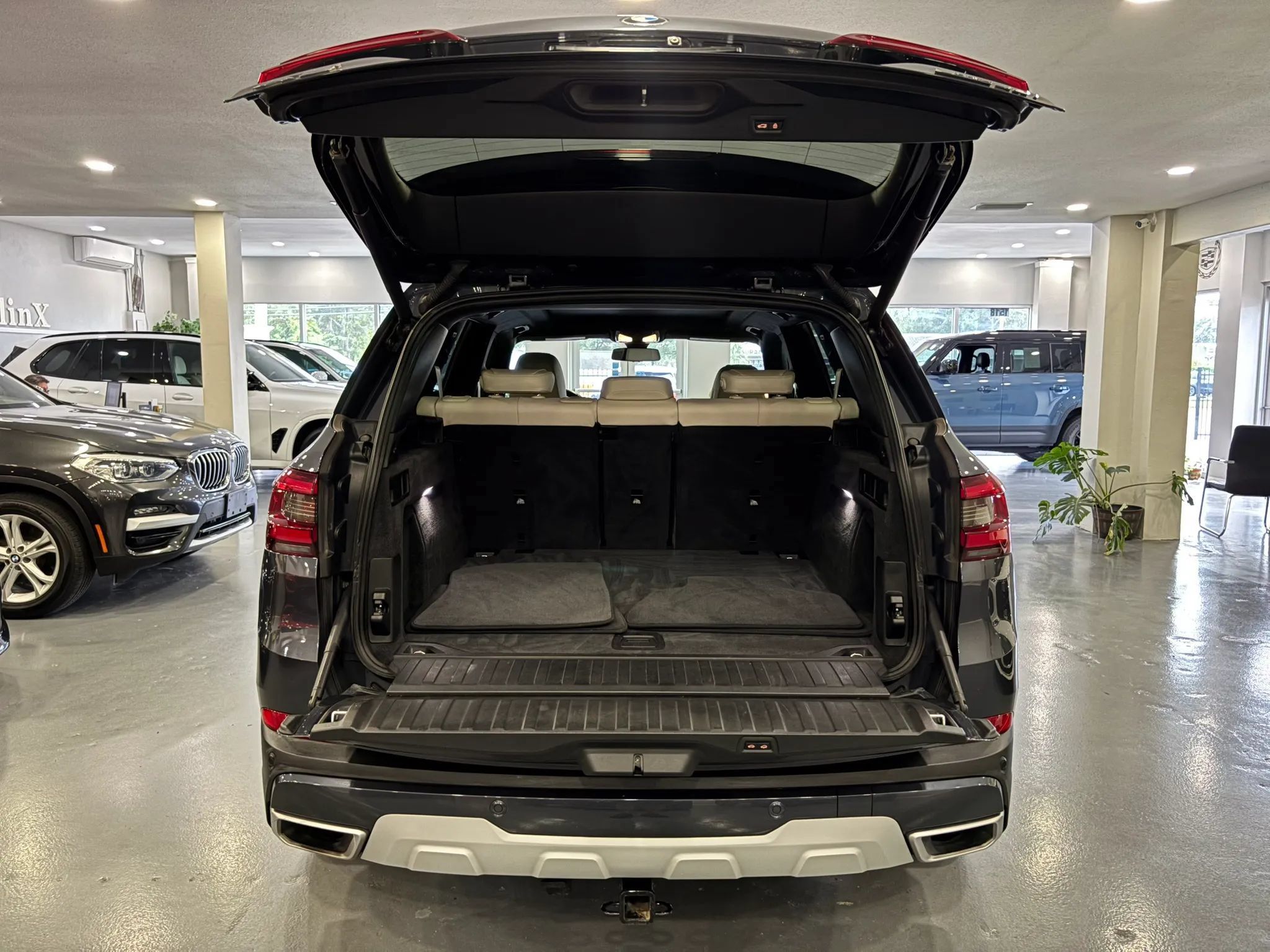 Used 2021 BMW X5 sDrive40i w/ Premium Package RWD image 48